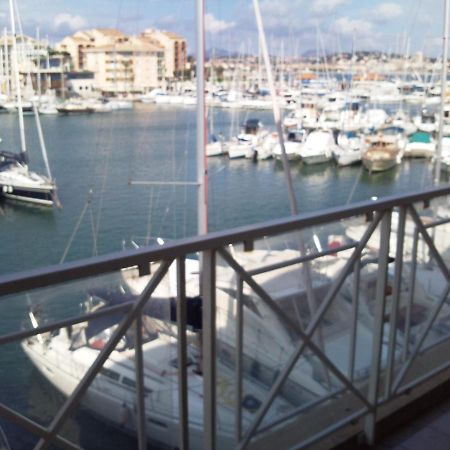 Port Frejus Cap Hermes Vue Mer Et Port Pieds Dans L'Eau Piscine Pkg 外观 照片