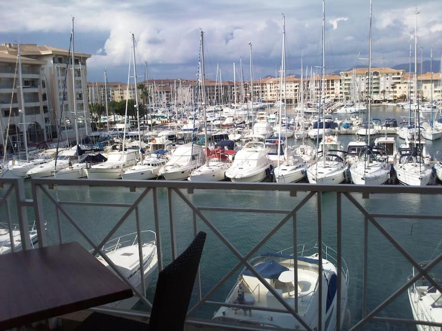 Port Frejus Cap Hermes Vue Mer Et Port Pieds Dans L'Eau Piscine Pkg 外观 照片