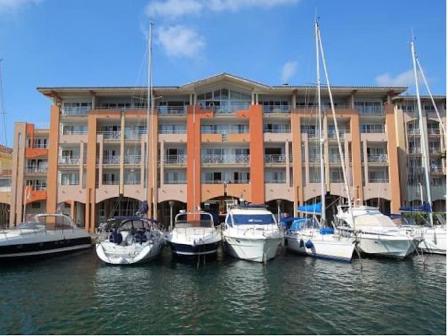 Port Frejus Cap Hermes Vue Mer Et Port Pieds Dans L'Eau Piscine Pkg 外观 照片