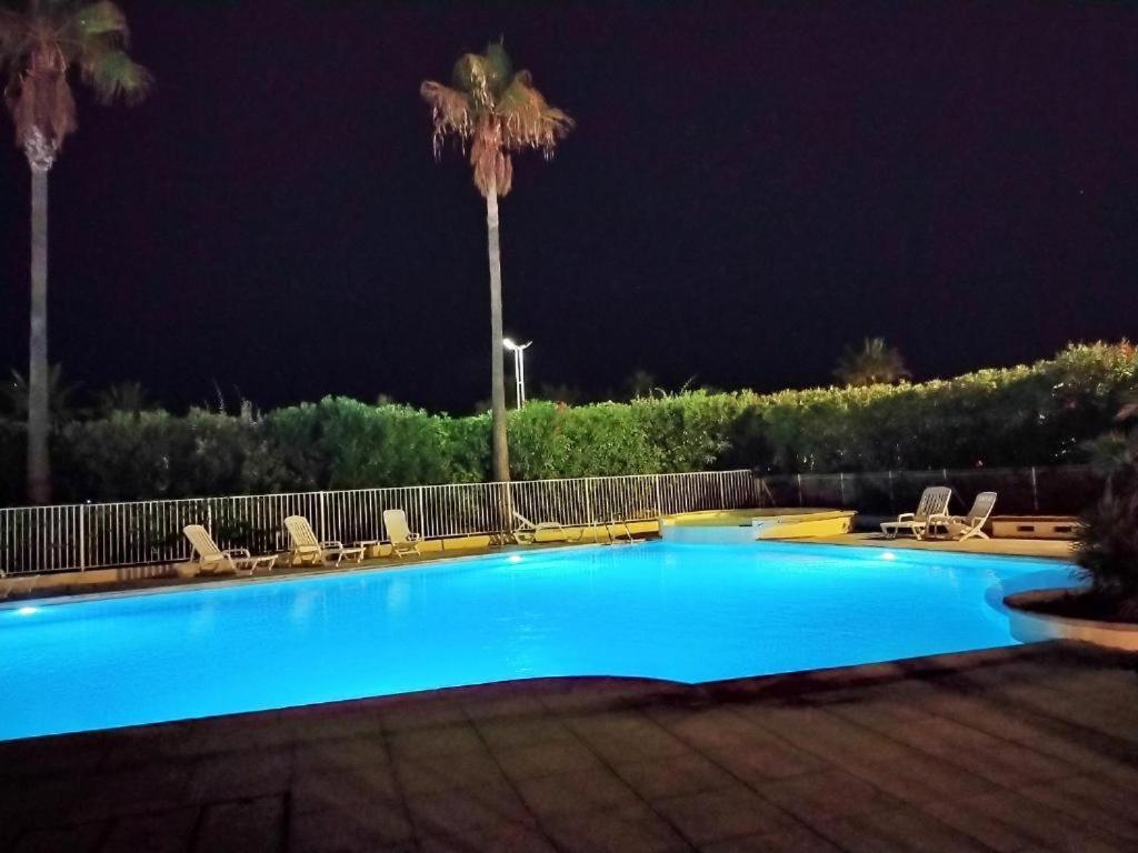 Port Frejus Cap Hermes Vue Mer Et Port Pieds Dans L'Eau Piscine Pkg 外观 照片
